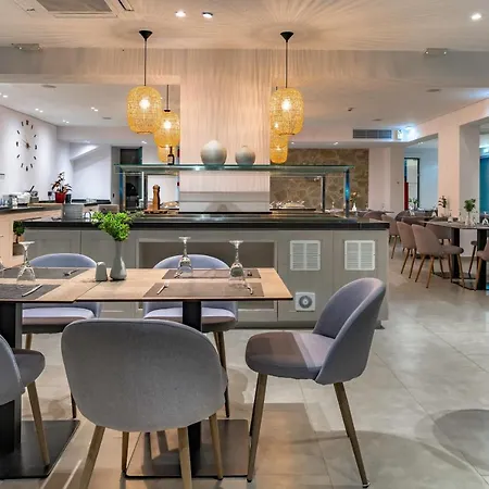 Amaryllis Hotel 4*