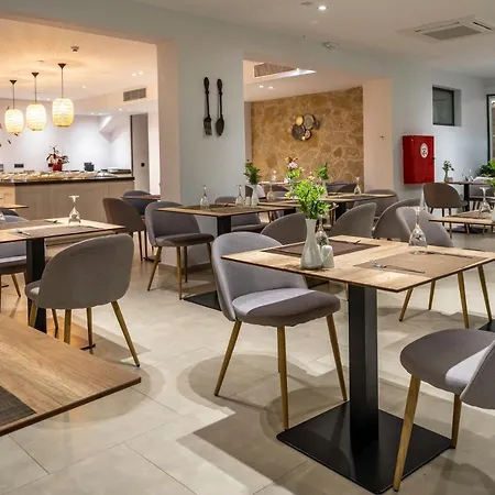 Amaryllis Hotel 4*